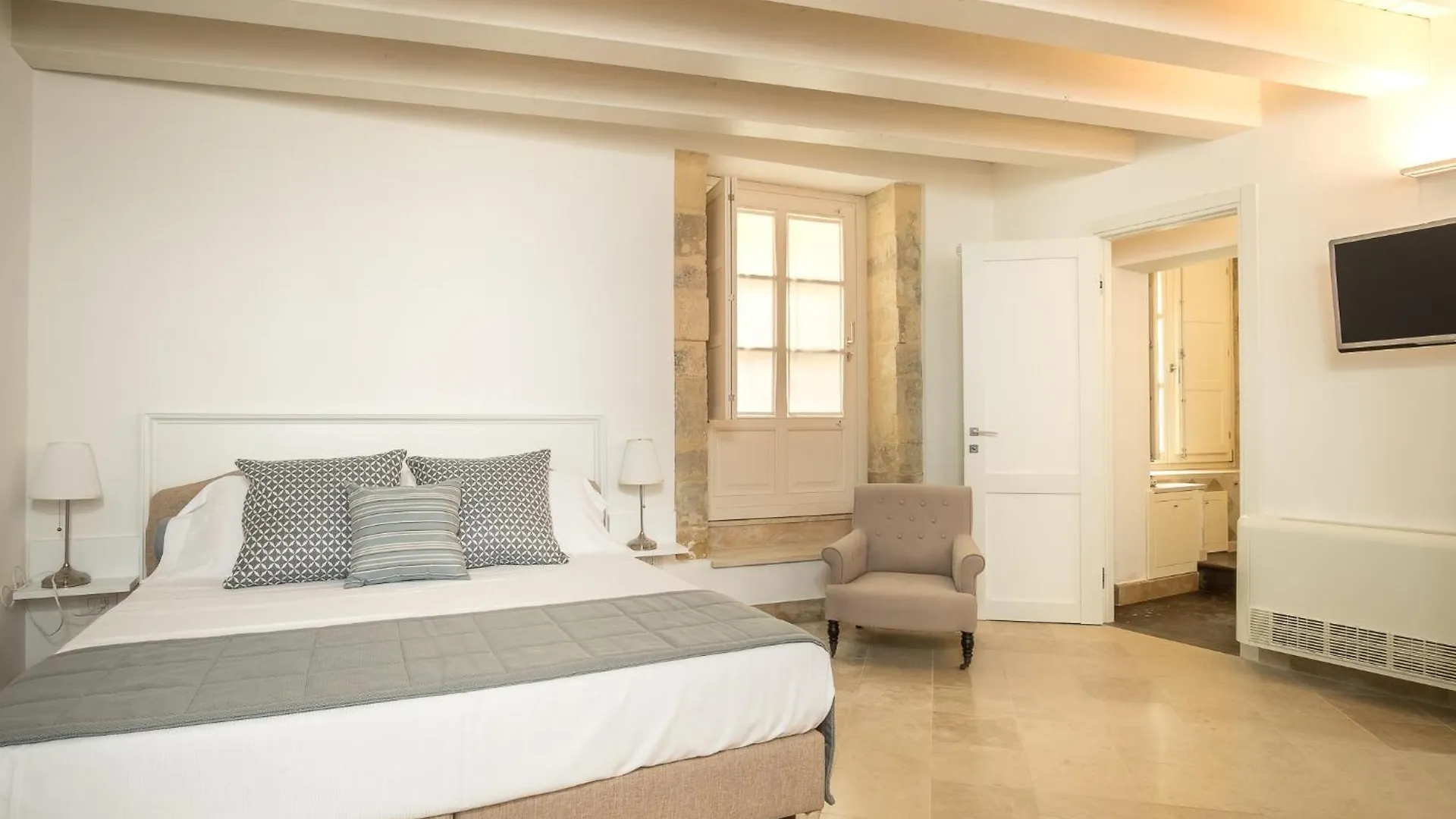 Palazzo Alfeo Aparthotel 시라쿠사 4*,  이탈리아